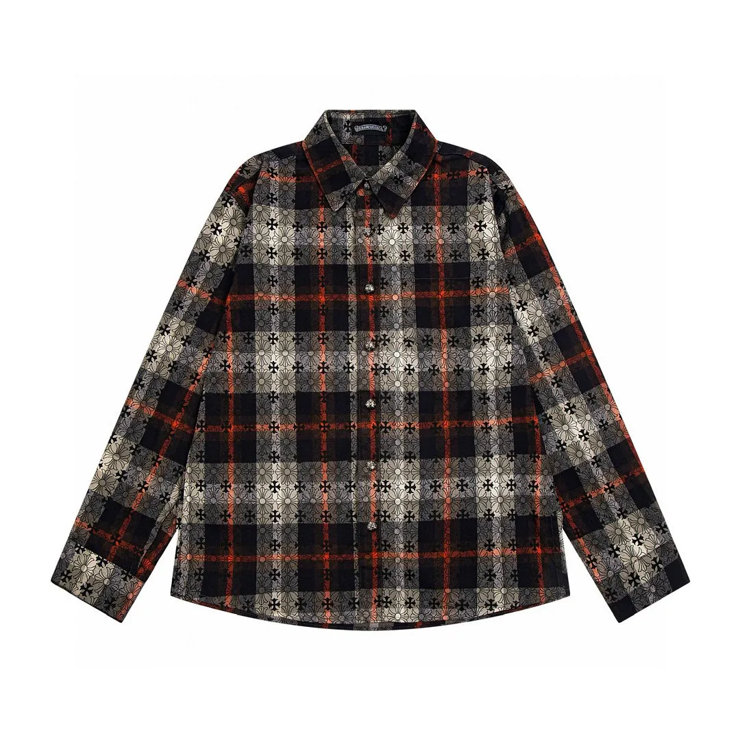 P230 Style number: G009 Chrome Hearts classic cashew flower cross all-over printed jacquard long-sleeved top casual shirt for couples 1️⃣Customized original jacquard fabric, high-quality pure cotton jacquard plaid fabric, soft and comfortable to the touch, a very high-quality fabric! 2️⃣The details of the workmanship are perfectly controlled. The lining is made of vest hemming, and the cuffs are made of double cross leather labels. It is different from the ordinary version. The collar is also designed with interlining, which shows high-end fashion and personality. The style is fashionable, simple and elegant, and it is a very versatile jacket! 4⃣️Complete accessories, all customized with original versions! Same style for men and women Color: cashew red Size: S, M, L, XL